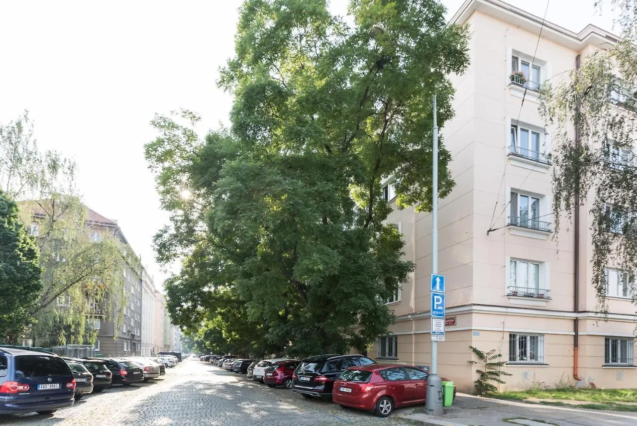 Jt'S Apartments Biskupcova Str. Πράγα