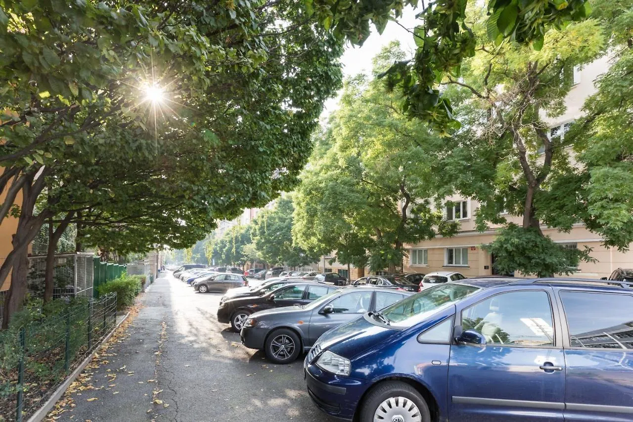 Jt'S Apartments Biskupcova Str. Πράγα Τσεχία